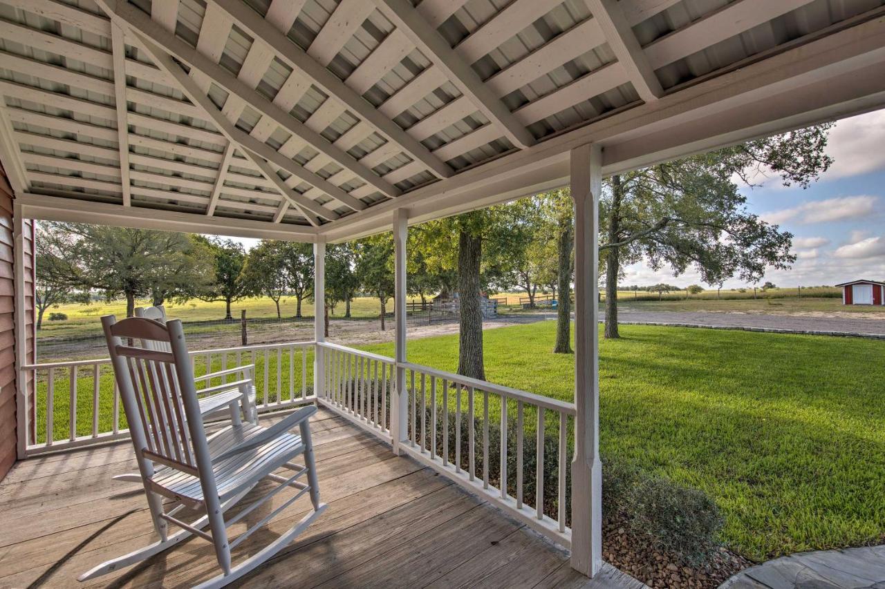 Peaceful Schulenburg Farmhouse With Fire Pit And Grill Dış mekan fotoğraf